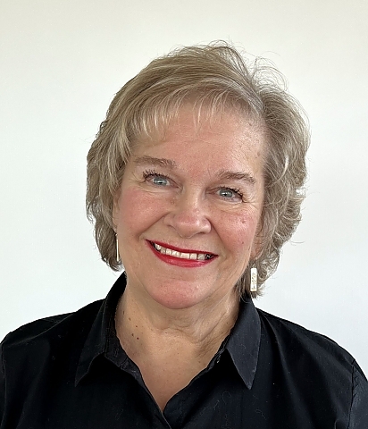 Ann Knapp Founder of N.E.W.